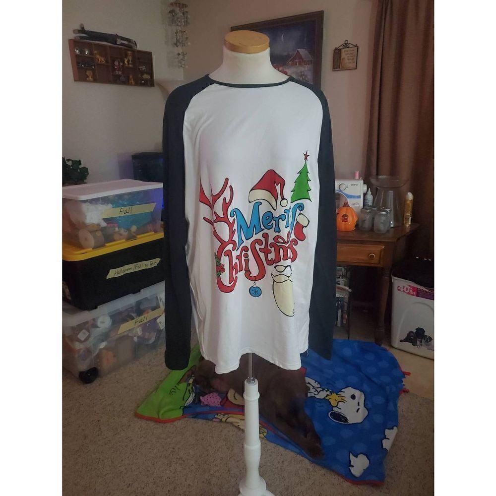 NWOT CHIC ME TSHIRT